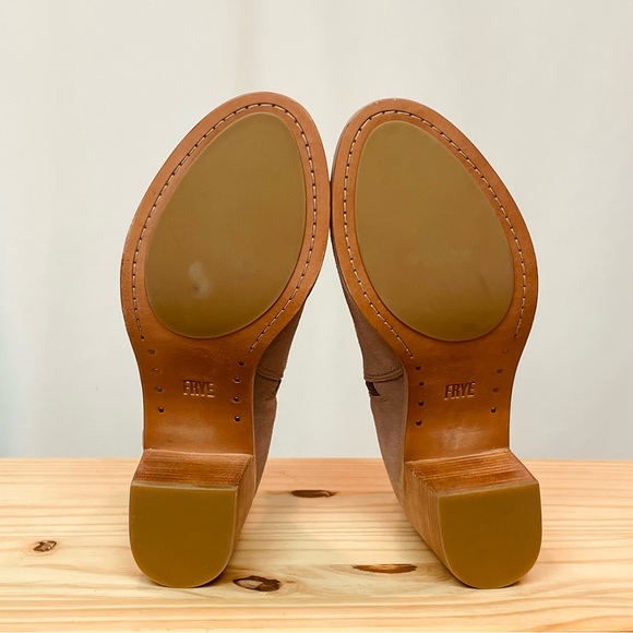 NWOB Frye Danica Dusty Rose Suede Chelsea Peep Toe Ankle Bootie Size: 8 - Picture 4 of 9